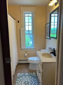 CHARMING LARGE 3 Bedroom Entire Home - Image 4