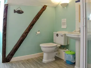 4 bedroom accommodation in Sidmouth - Image 2