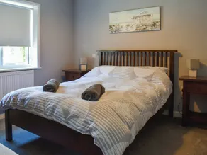 2 bedroom accommodation in Clanfield, near Petersfield - Image 5