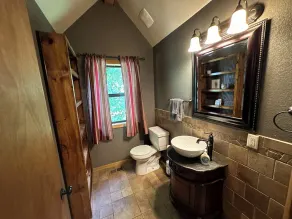 Gated Hilltop Luxury Lodge on 100 acres - Relax and Enjoy AMAZING VIEWS - Image 4