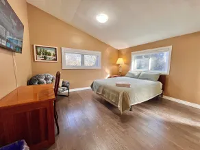 Newly Renovated Home in Central Aurora - Image 4