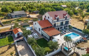 Lovely home in Unesic with sauna - Image 4