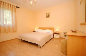 Serenade apartment with bay view - Image 3