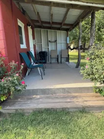 Lodge-Farmhouse is located at the edge of the Broken B Bar Ranch. - Image 5