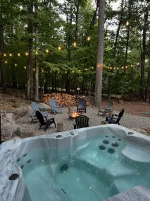 Family Lodge with hot tub, AC, minutes to Lake Placid and Hiking, Pet Friendly - Image 3