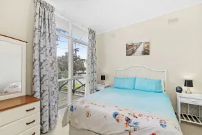 Bright & Airy & Close to Everything - Image 3