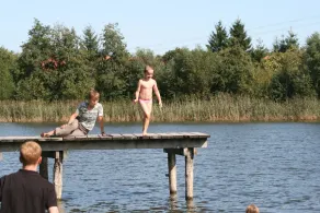 Casa moderna para discernir o certo no lago em Mecklenburg idílio - Image 4