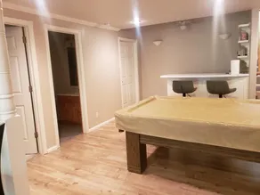 Quiet Family Friendly 2 bedroom basement sleeps 6 - Image 2
