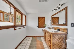 Scenic Hidden Gem: Pool, Hot Tub, Golf & Fishing - 42 Acres - Image 4