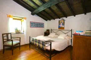 3 bedroom house, private pool, gym, mature garden, walk to pizzeria, great views - Image 5