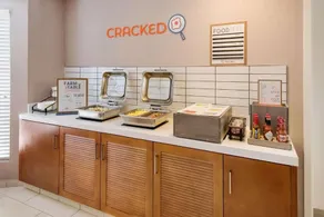 Your Relaxing Getaway Awaits! Perfect for Merrimac River Frontage! Outdoor Pool! - Image 4
