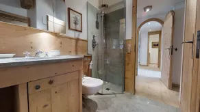 Bellissimo appartamento mansardatato di 5 locali arredato con gusto e stile con - Image 5