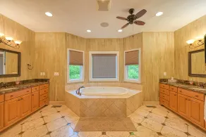 Paradise at Sunset Cove - Lakefront getaway with private dock, office, firepit, deck, & pool table - Image 3