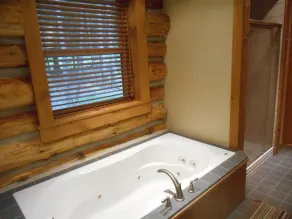 Secluded Cabin in the Woods of Pennsylvania - Image 4