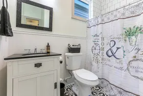 Pet-Friendly Villa w/ BBQ Near French Quarter Street Car - Image 2