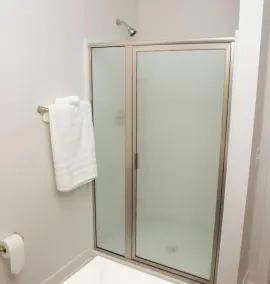 15min→Downtown|Balcony|Full Kitchen|1000Mbps - Image 4