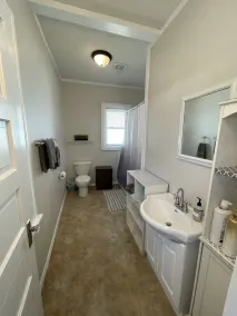 Charming 2 Bed 1 Bath Home W/Fully Fenced in Back yard - Image 4