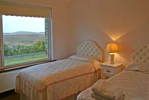 Haus mit Seeblick. Dann ist dies der perfekte Ausgangspunkt, um den Westen Irlands zu bereisen. - Image 4