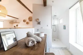 La Petite Maison des Pittoresques – Gîte romantique avec vue sur la Loire - Image 3