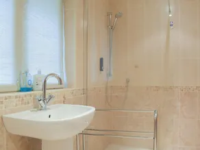 4 Schlafzimmer Unterkunft in Ross on Wye - Image 2