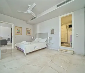 Beach front villa with Spetses view - Image 5