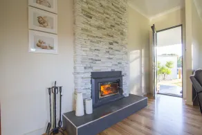 8 lake street lakes entrance - Image 3