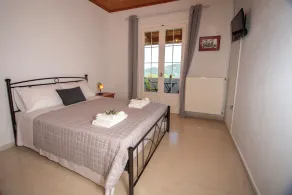 Giannis House 2022 - Image 5