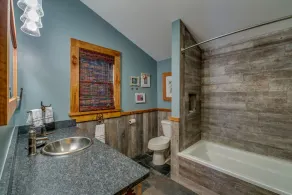 Romantic Couples' Hide-Away-Remodeled w/ WiFi, Hot Tub, Dock on Toccoa River! - Image 4