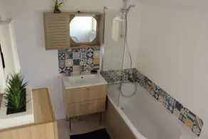 Completely renovated house in the countryside - Image 2
