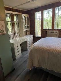 spacious cabin in incredible location - Image 5