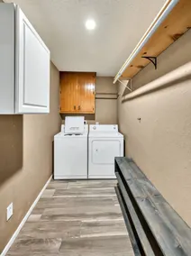 New Cozy Retreat Located 15 Minutes to Waco - Image 2