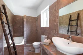 Villa de luxe avec piscine à débordement privée, belle vue sur la mer, à 10 min à pied de Fiscardo - Image 2