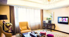Yanjiang International Hotel - Image 2