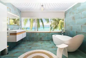 Luxurious 4BR Villa - Image 2