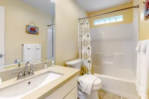 Spacieux, maison chien-friendly w / piscine privée, bain à remous, et terrasse! - Image 4