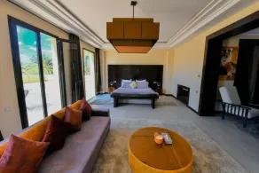 Luxury villa in the Marrakech palm grove, a 2-hectare property - Image 4