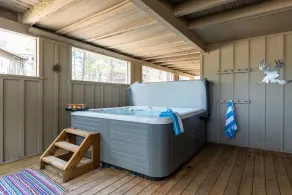 Steps to the SHARC, walk to the Village/Ft Rock, 3 BDR Suites/Hot Tub/Central AC - Image 2