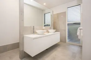 Stunning Couples Retreat with Ocean Views just 300 Metres to Beach - Image 3