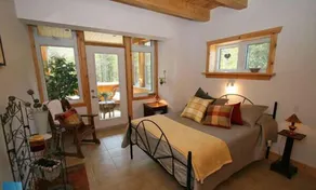 Cape Cliff Cottage - Lions Head, Ontario, Canada - Image 4