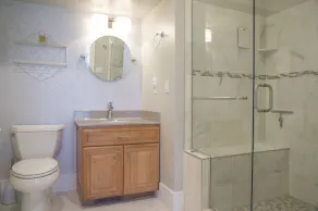 4 Beds, 4 bathrooms! 1 block to town shops, bars, bowling, canoeing, and parks! - Image 3