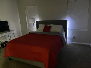 Comfortable/ Spacious Home AWAY from home Living - Image 4