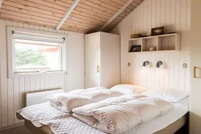 6 person holiday home on a holiday park in Hvide Sande - Image 4