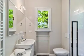 Bright and welcoming two-level villa with large garden, just 5km from Bellagio and 2.5km from the pretty village of Civenna! The villa is located halfway between the picturesque Bellagio (a stunning town on the Como Lake) and Mount S.Primo, which offers  - Image 3