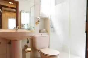 Nice 3 bedroom apartment - Image 3