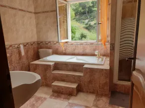 Belle villa spatieuse quartier résidentiel et calme - Image 3