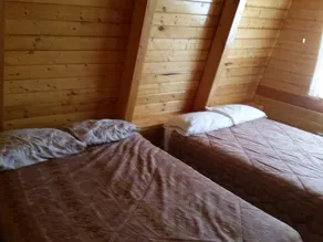 Flygt til naturen. Afsondret fjernhytte med privat dam - Image 4