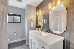 Tropical Pool Retreat Sleeps 10 Near Inter Miami Stadium & Beaches - Image 4