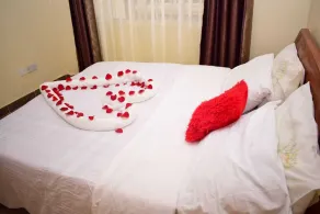 Luxurious Syokimau Bed & Breakfast - Image 3