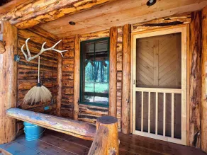 Elk Crest Cabin, Perfect Getaway in the Woods - Image 2