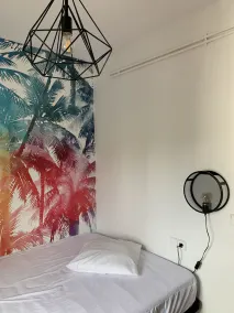 Appartement en résidence surveillée vue sur piscine - Image 3
